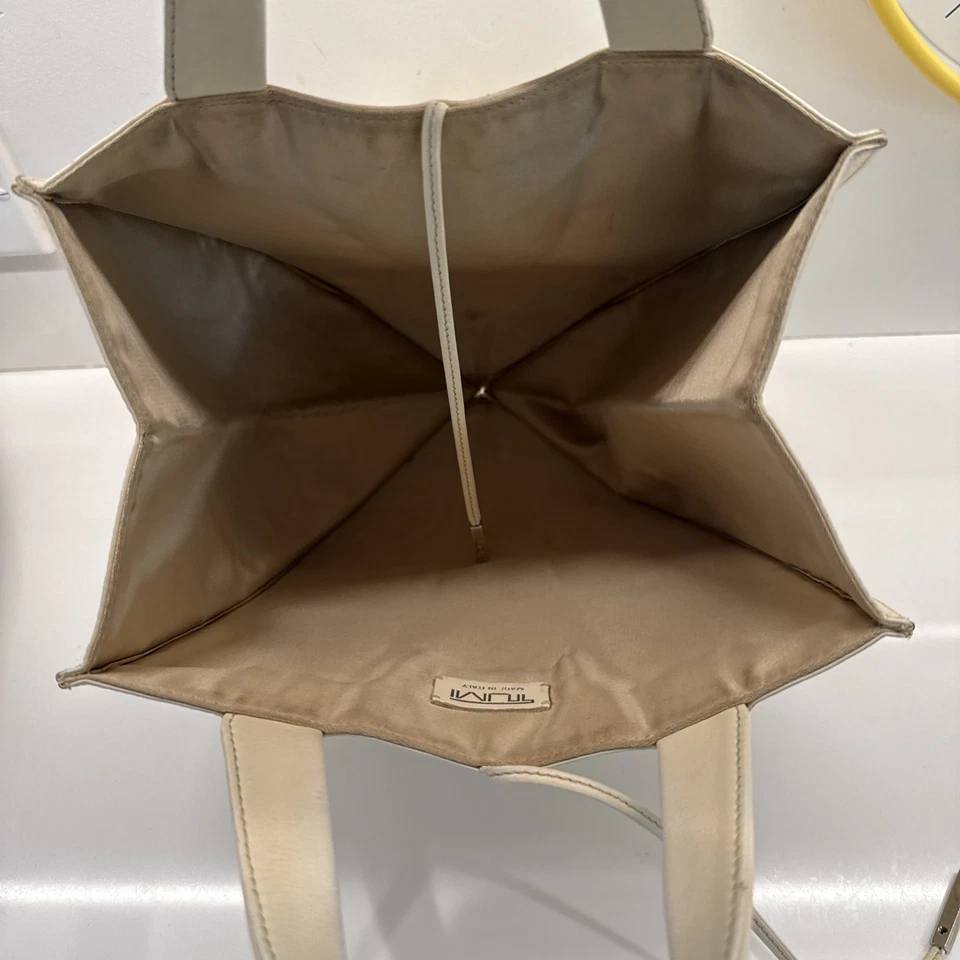 Tumi 意大利制造女式泪滴霜彩色皮革钱包 — 第 4/4 张图片