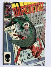 Marvel Comics: DAREDEVIL Vol. 1 No. 225. Dec 1985 (Box7) VG Condition