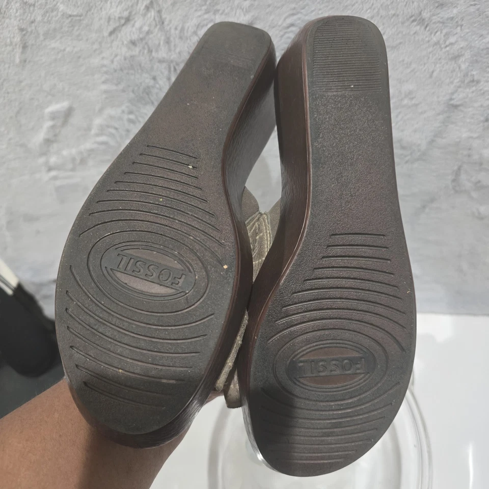 Sandalias de mujer Fossil con plataforma de cuña de cuero con hebilla de peltre frontal talla 9,5 Foto 4 de 4