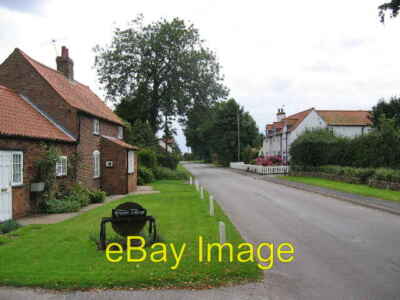 Photo 6x4 Great Hatfield Goxhill/TA1844 This is a busy grid square with  c2005