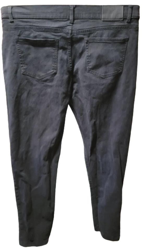 ¡Pantalones para hombre Scared Crown calcomanía negros desgastados de anime y texto! (Talla 36) Foto 2 de 3