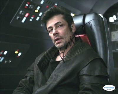 BENICIO DEL TORO SIGNED PHOTO (1) ALSO ACOA STAR WARS