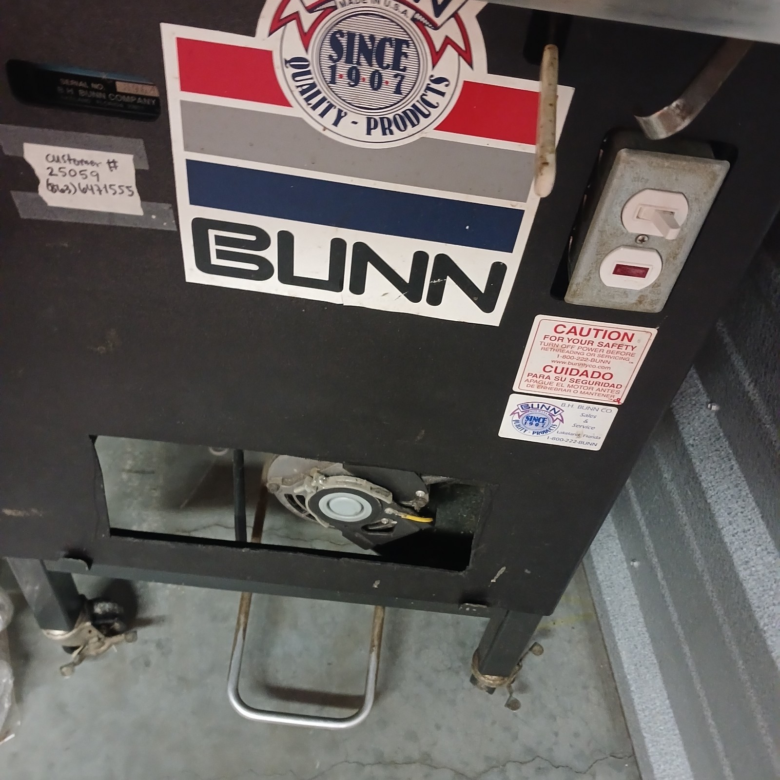 B H BUNN PACKAGE  TYING MACHIINE - Image 2