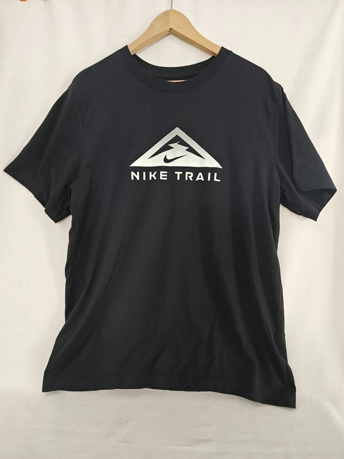 NIKE Black Men's Large Trail Running DriFit Tshirt DM5412-010