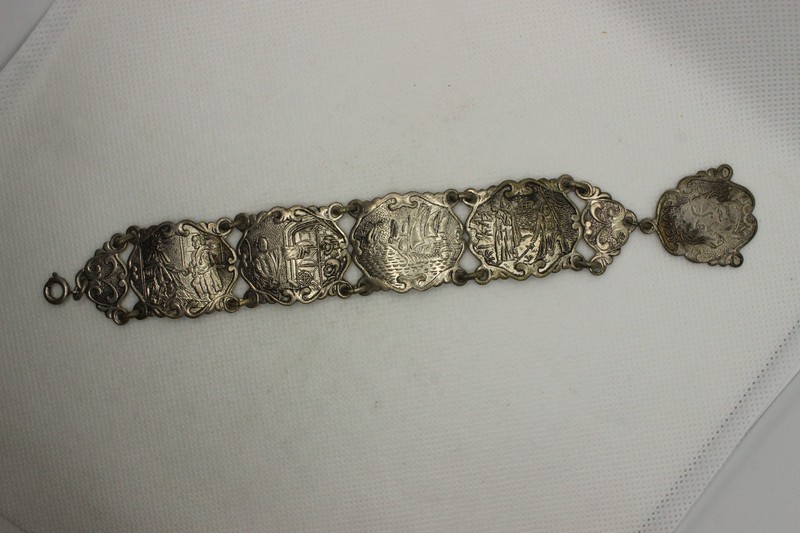 Possibly 1893 World's Columbian Exposition Souvenir Columbus Landing Bracelet