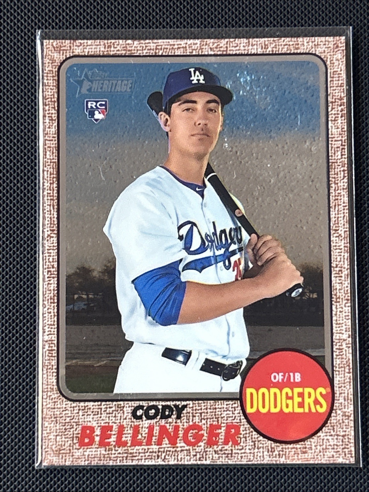 2017 Topps Heritage High Number - Cody Bellinger #THC-678 Chrome /999 (RC)