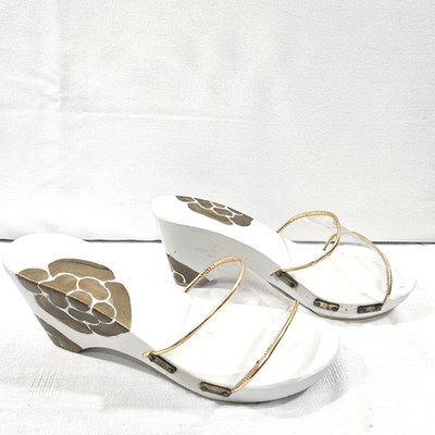 1980's Asian Inspired Sandals Clogs Slides Gold White Wooden Platform Womens 6