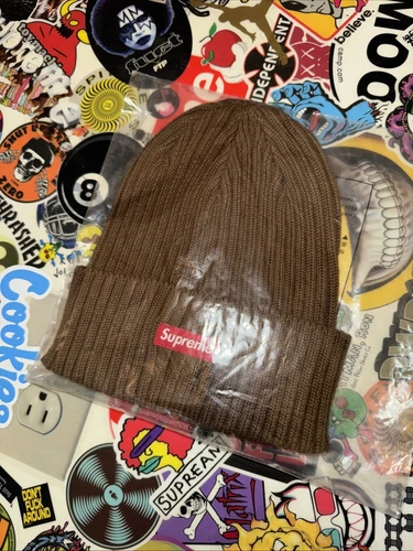 Bonnet Supreme overdyed marron SS21 neuf