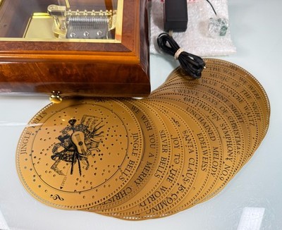 Vintage Mr. Christmas Holiday Symphonium Music Box + 14pc