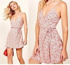 REFORMATION Thora Floral Print Mini Wrap Dress. Size Medium 