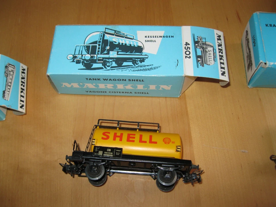 Märklin H0 Bundle – 11 x Passenger Cars, Freight Cars & Crane with Original Packaging  - Image 4 of 4