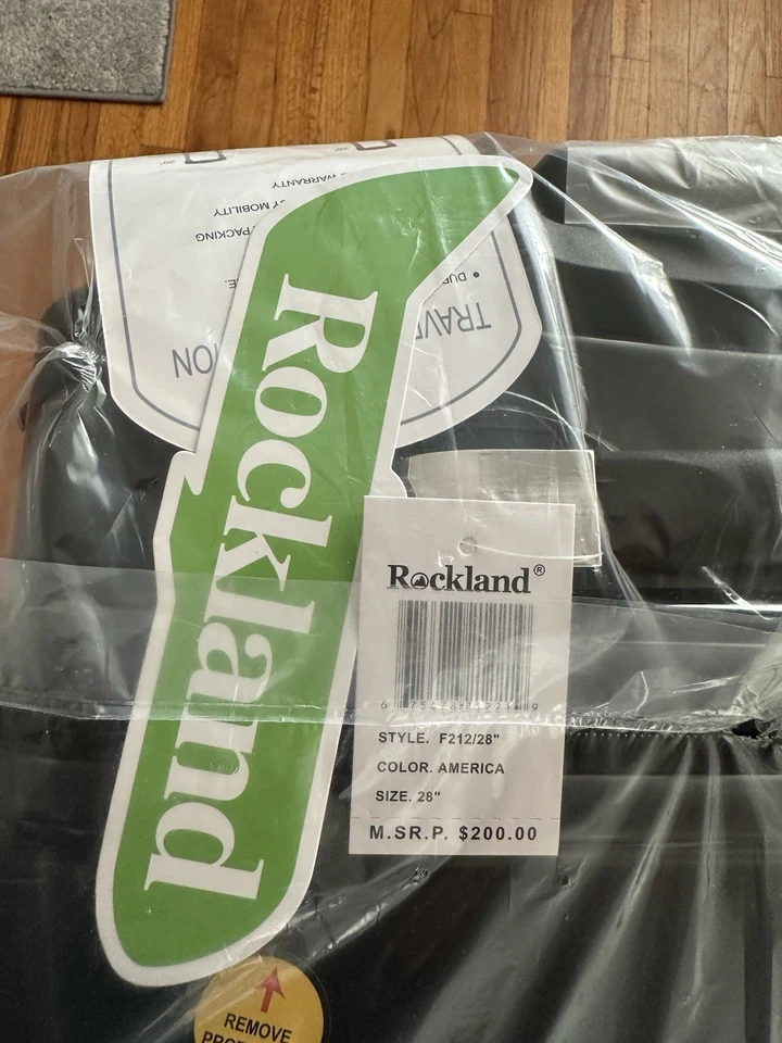 Rockland 硬质万向轮 2 件套行李箱套装-黑色带好莱坞/纽约设计 — 第 3/4 张图片