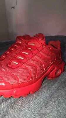 red tns shoes