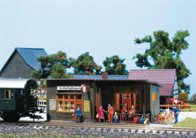 Bahn-Einsteiger-Set  6 Geb.+Karussel+Motor+Trafo'' (aus FallerBausätzen H0 + LED)