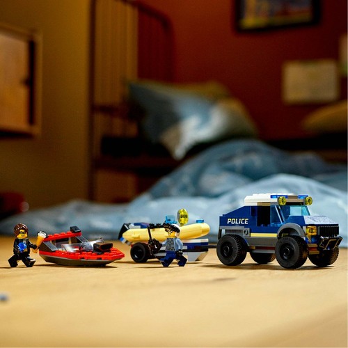 LEGO 60272 City Elite Police Boat Transport Brand New Retired Set - Picture 5 of 11