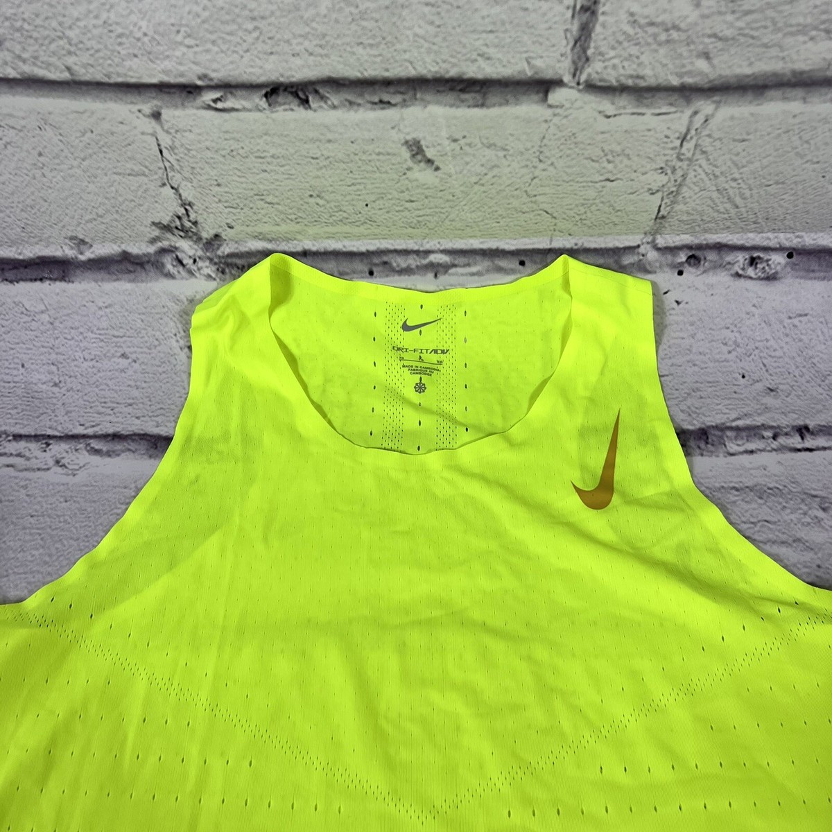 Nike Aeroswift Tank Top Women's XL Green Volt Running Nike Aeroswift Tank Top Women's XL Green Volt Running