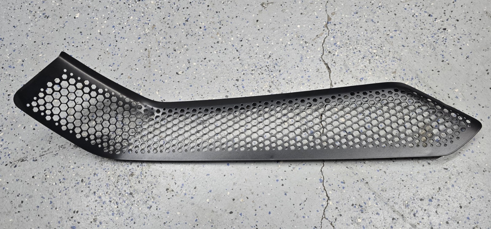Lamborghini right matt black grille Passenger BONETT Trunk Revuelto 47B823088
