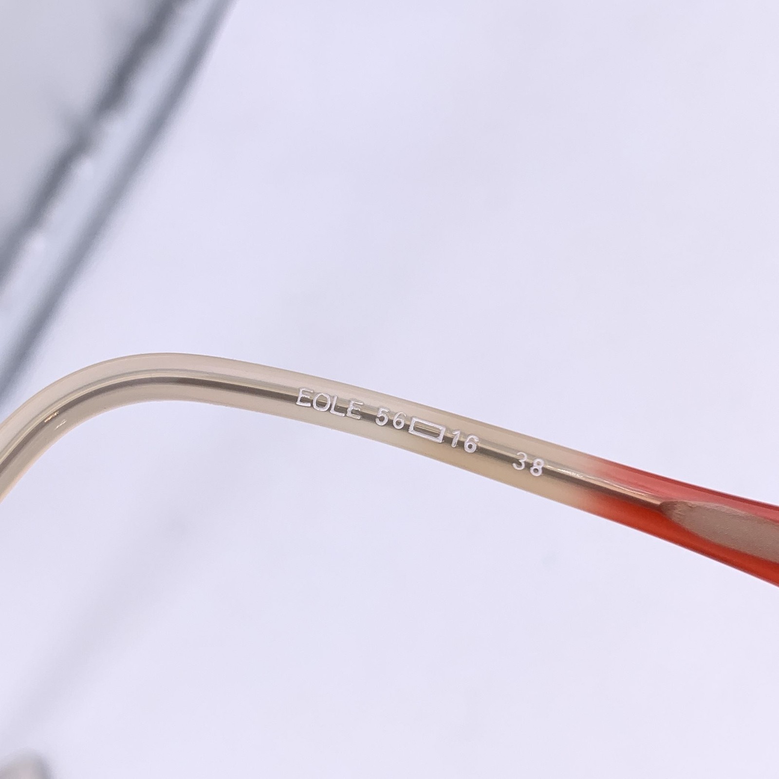 Occhiali da sole vintage Yves Saint Laurent EOLE bianchi e rossi 56 16 140 mm