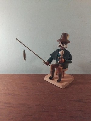 Erzgebirge Fischer Räuchermann Deutscher Räuchergefäß aus Holz, 18 cm hoch 