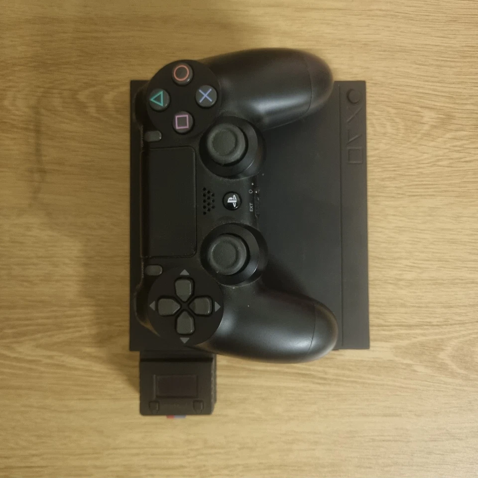 Custom Built Mini Ps2 With Accessories! - image 4 of 4