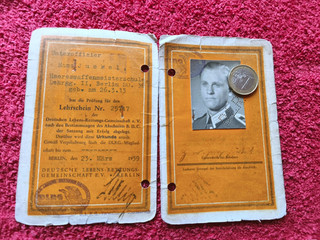 DLRG Lehrschein 1939 Rettungsschwimmer Ausbildung Wasserrettung Abzeichen Pin