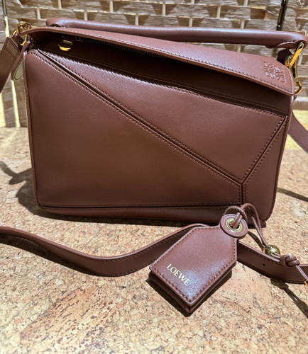 Loewe Puzzle Featherlight Bag Small in nappa lambskin pecan colour