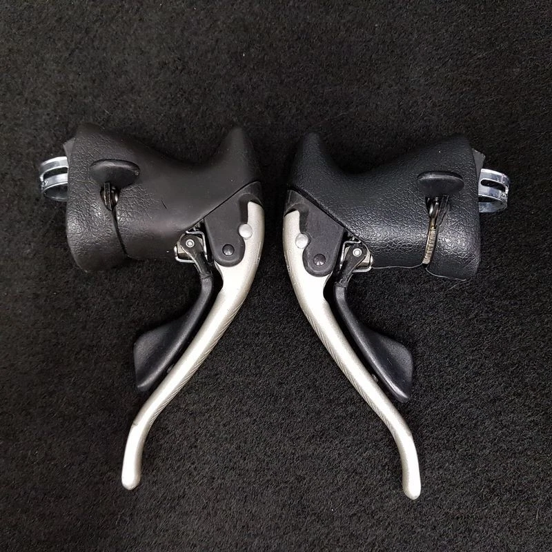 Leviers de vitesses campagnolo record - Équipements vélos Leviers de vitesses campagnolo record - Équipements vélos