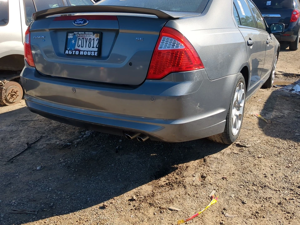 2010-2012 Ford Fusion Rear Bumper Assembly Oem RLMC1 - Image 3 of 4