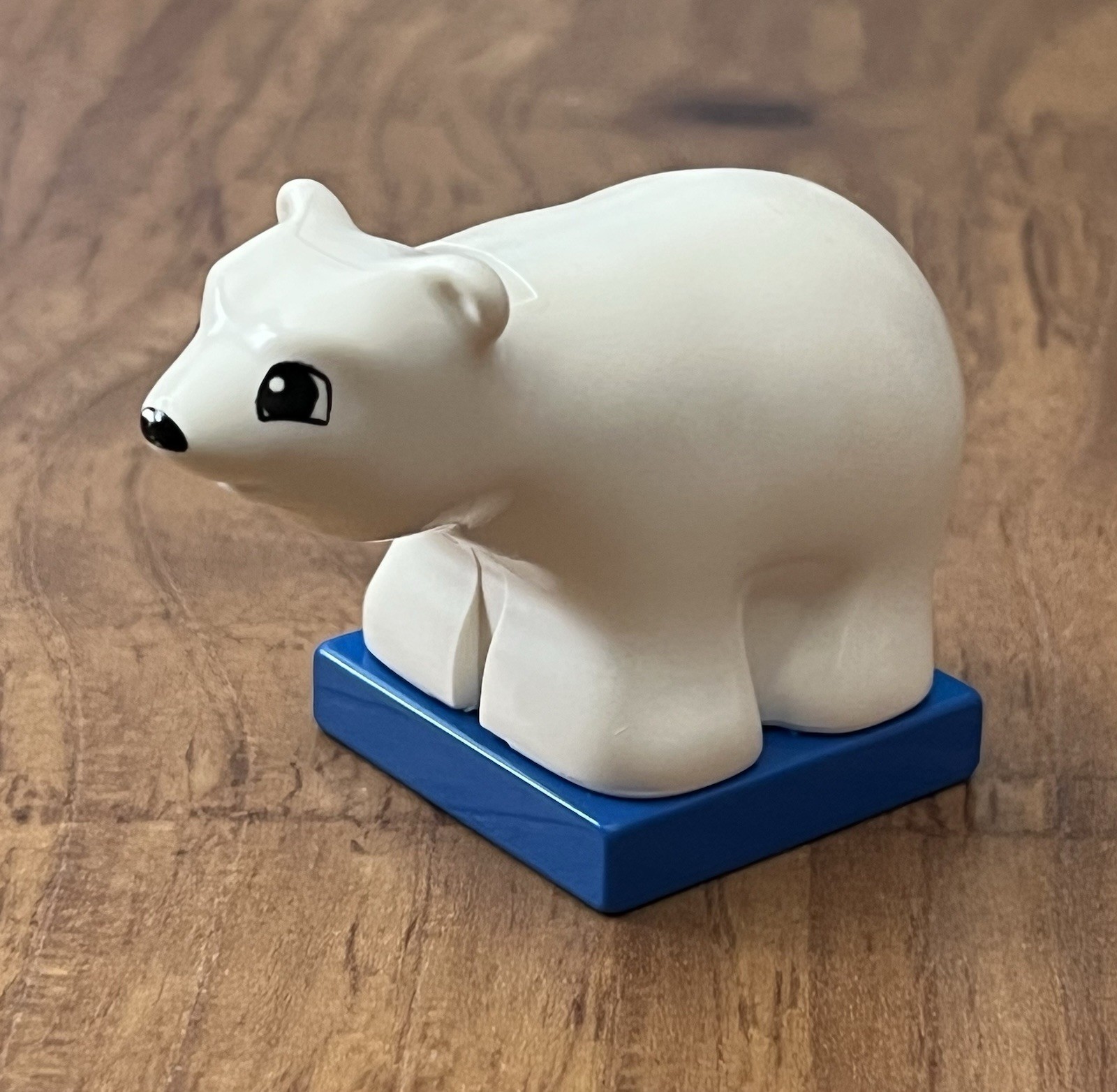 VTG Lego Duplo Figure Smiling Polar Bear Cub On Blue Square Black Eyes Zoo