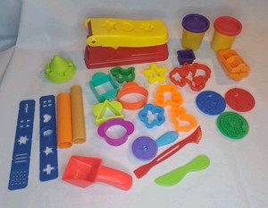 Lot Of 27 Play-Doh / CraZart Cookie Cutters Tools Molds Extruder + 2 Doughs
