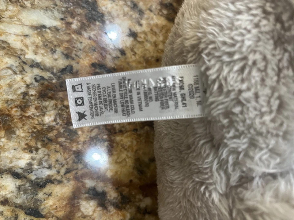 Fisher-Price Juguete para Bebé Calmar y Acurrucarse 11" Bebé Nutria Peluche Luz Nocturna con Música Foto 4 de 4