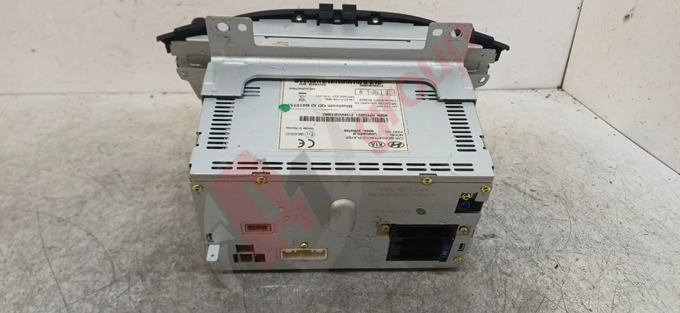 HYUNDAI IX35 PREMIUM CRDI 10-13 SAT NAV RADIO DISPLAY SCREEN 96560-2Y500TAN - Image 3 of 4