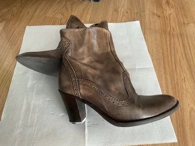 Bottines à talons en cuir marron clair/taupe taille 36 marque Minelli - Photo 1/3