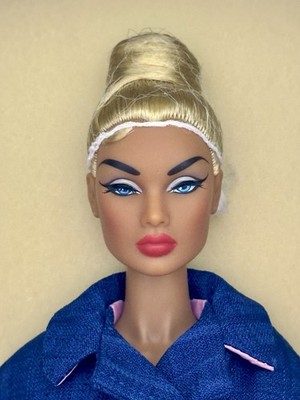 Standout Fall Della Roux East 59th Fashion Royalty Integrity Toys NEW NRFB