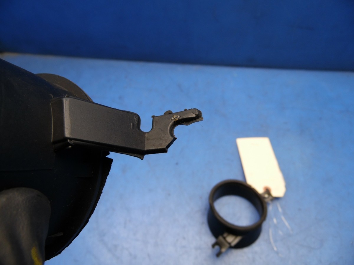 84-89 Nissan 300zx Z31 OEM center oil & volts gauge trim holder