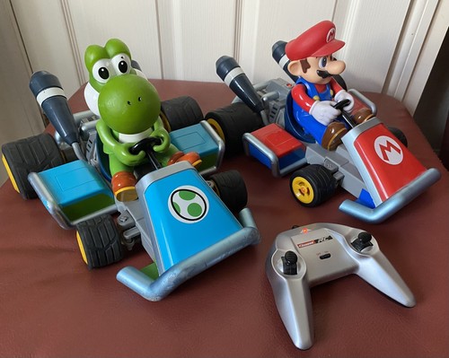 Carrera RC Mario Kart 1:26 2.4Ghz 2013 - Mario & Yoshi RC Cars - 1 Controller