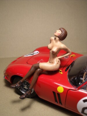 Figurine 1/18 Monique – Résine, Non Peinte, Pour Ferrari GTO 1962