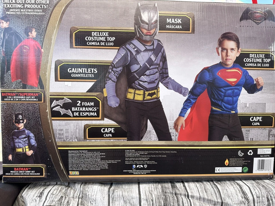 超级英雄豪华服装上衣和开普 2 件套蝙蝠侠和超人尺寸 4-6 — 第 2/2 张图片