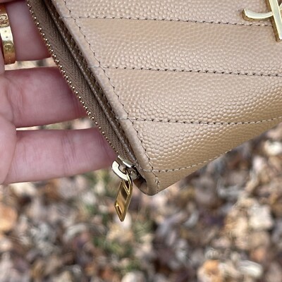 小物 Yves Saint Laurent Compact Wallet Saint Laurent Two-Part Compact Wallet Review | Wear & Tear, Price