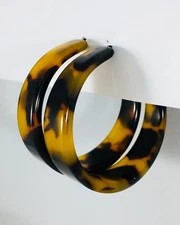 Tortoise Shell Hoop Earrings Resin Acetate 1.5 in Classic Capsule Wardrobe NWT