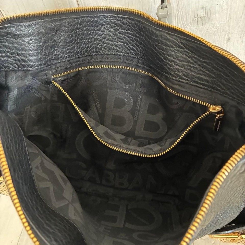 Dolce & Gabbana Women Black Leather One-Shoulder Hand Bag DG Logo Charm ...