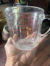 vintage pyrex measuring 4- Cup. Mint Condition # 235