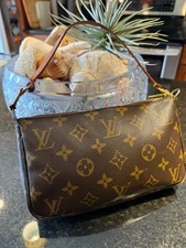 LOUIS VUITTON Pochette Accessories Monogram Used Handbag LV Pouch SD1001  USA