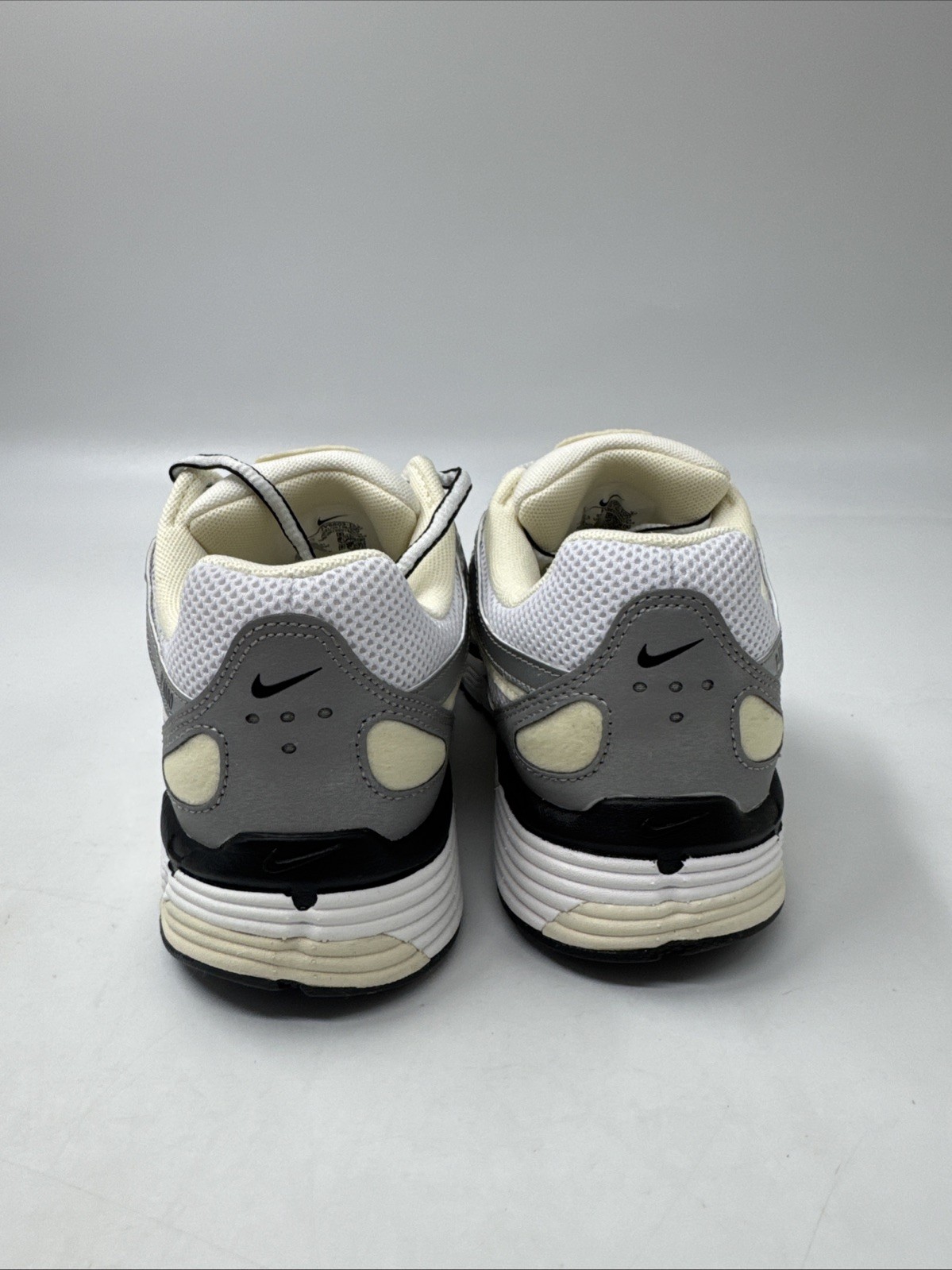 Nike P-6000 Coconut Milk Metallic Silver FV6603-100 Women’s Size 8.5 thumbnail 3