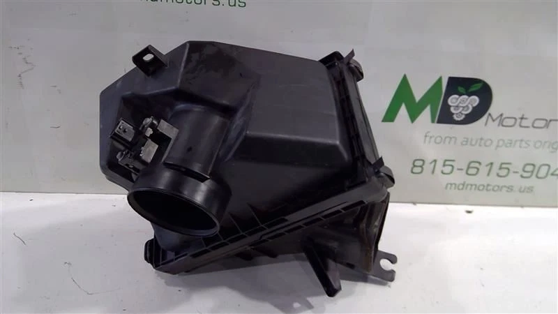 2015-2019 FORD TRANSIT 350 3.5 TURBO AIR CLEANER FILTER BOX JK4Z9600C DAMAGED - Image 2 of 4