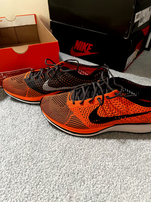 NIKE FLYKNIT RACER TOTAL ORANGE-WHITE-DARK GREY SZ 9 RARE 2013! [526628-810]