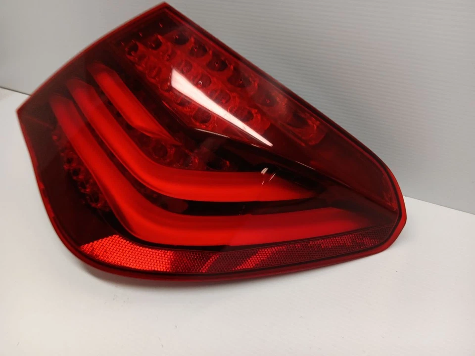 Luz trasera derecha exterior BMW F02 740i 750i 13-15 LCI 63217300270 Foto 2 de 4