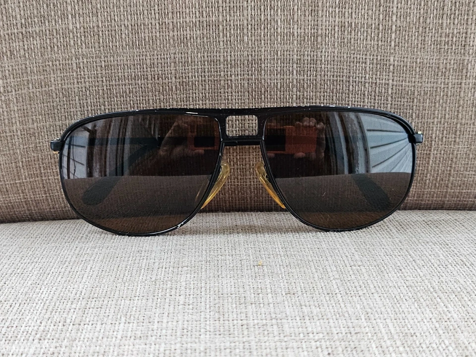 Gafas de sol polarizadas Lacoste para hombre tono negro F229 tonos marco de metal gafas Foto 2 de 4