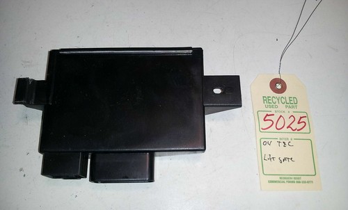2004 Chrysler Town & Country Rear Liftgate Power Module OEM P04686687AP #5025 - Picture 5 of 6