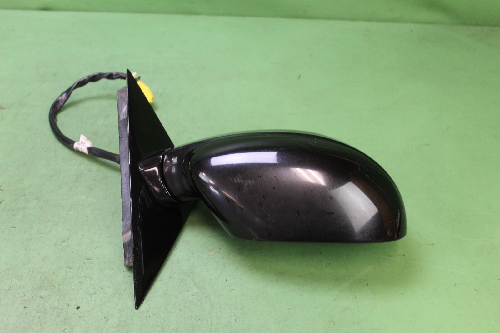 2007 MASERATI QUATTROPORTE PASSENGER RIGHT PUDDLE LAMP MIRROR BLACK OEM